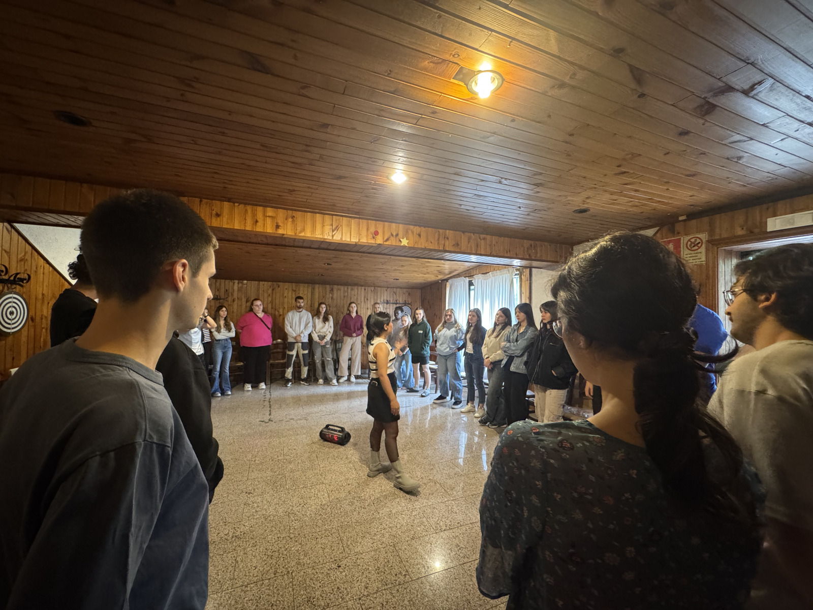 Attività di gruppo non formale con i giovani di Parallax Pulse